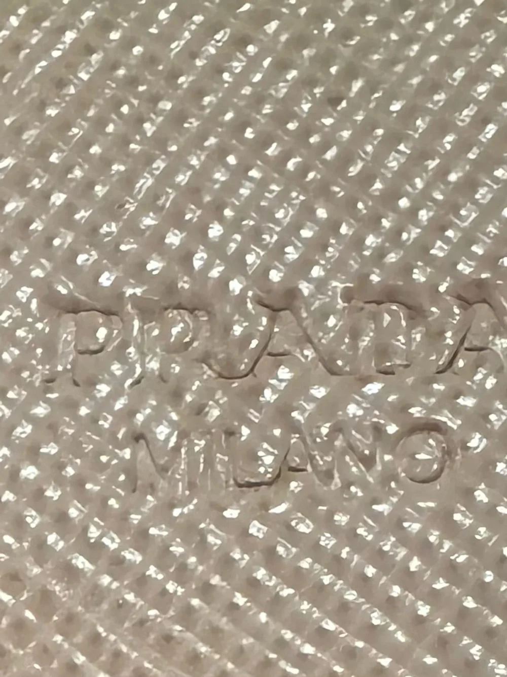 Prada please check